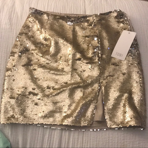 Gold Sequin Skirt- Perfect for NYE! - Picture 1 of 3
